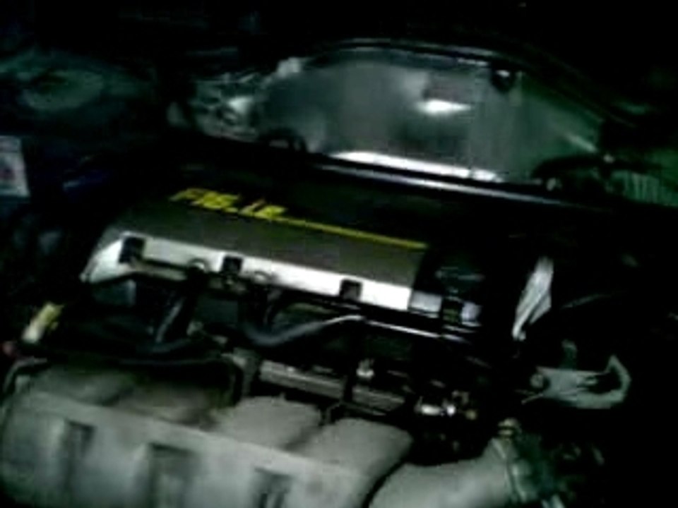 Vue moteur de ma R19 16s