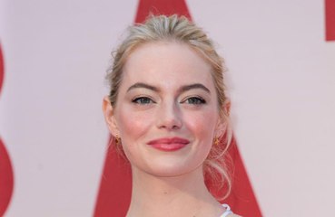 Emma Stone se habría roto un hombro durante el concierto de las Spice Girls