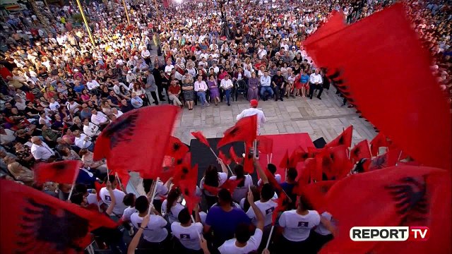 'Rama ik'/ Rama tallet me protestuesit: Sa të pi një kafe me Gjushin do ua plotësoj dëshirën