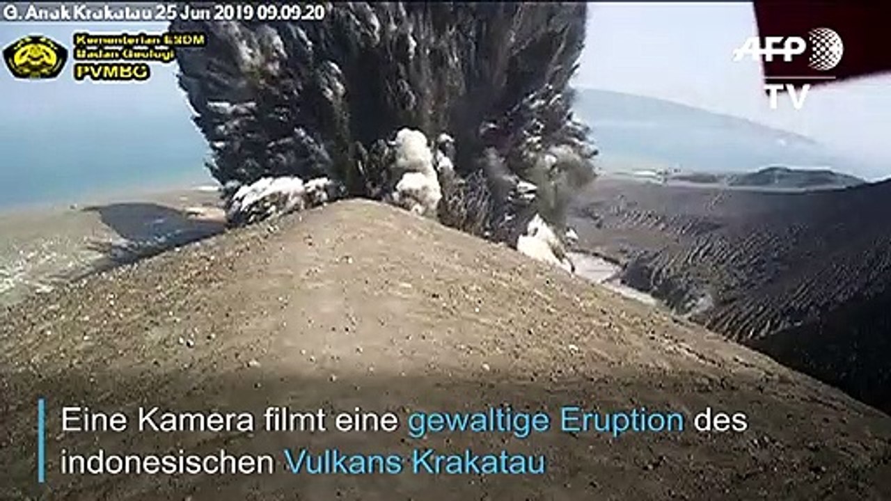 Gewaltige Eruption: Kamera filmt Ausbruch des Vulkans Krakatau