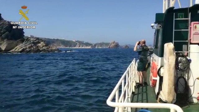 Continúa la búsqueda del menor desaparecido en los acantilados de Ruiloba