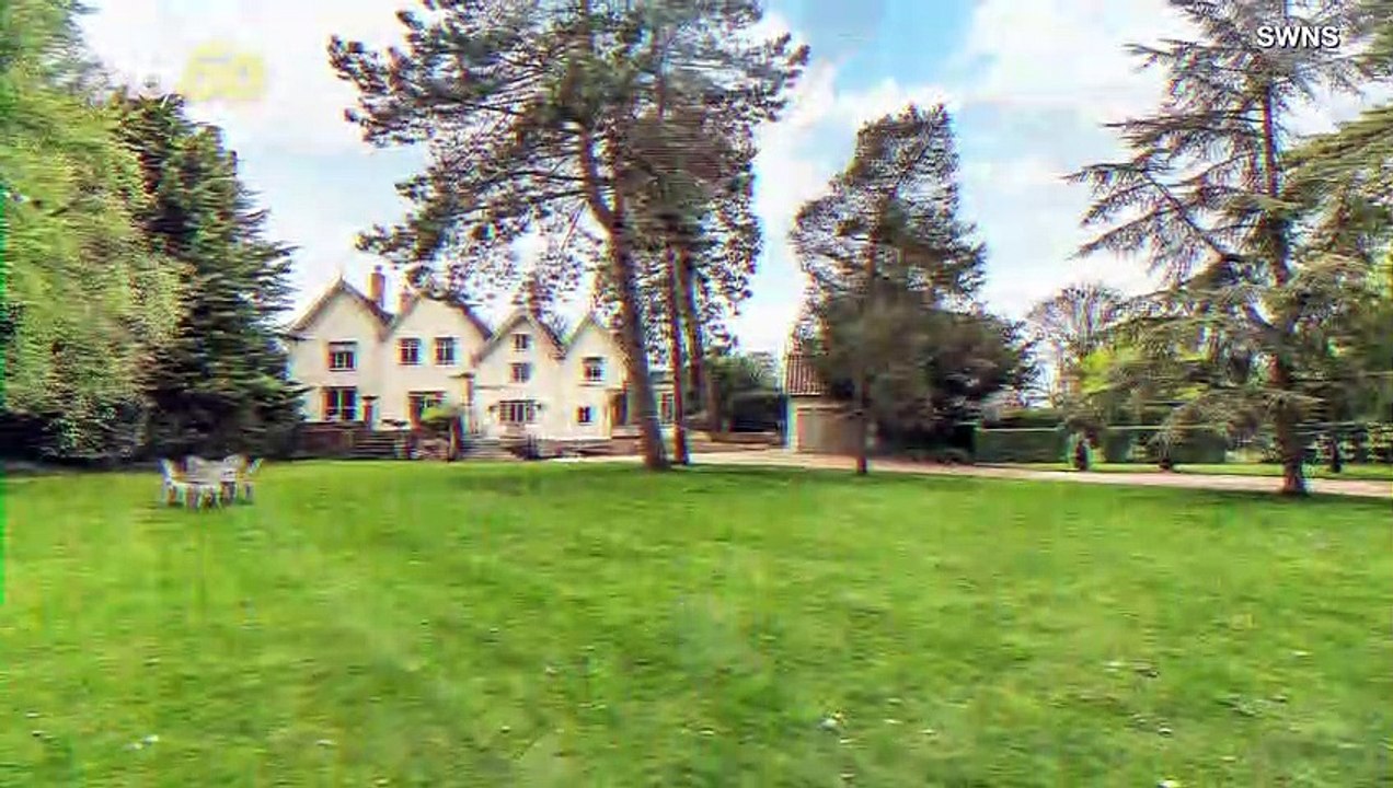 Hogwarts House? Actor Who Played Hermione Granger’s Dad Selling Historic UK House For $1.5 Million!