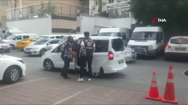 İstanbul'da drift ve makas atarak genç kızı çığlık çığlığa bırakan maganda yakalandı