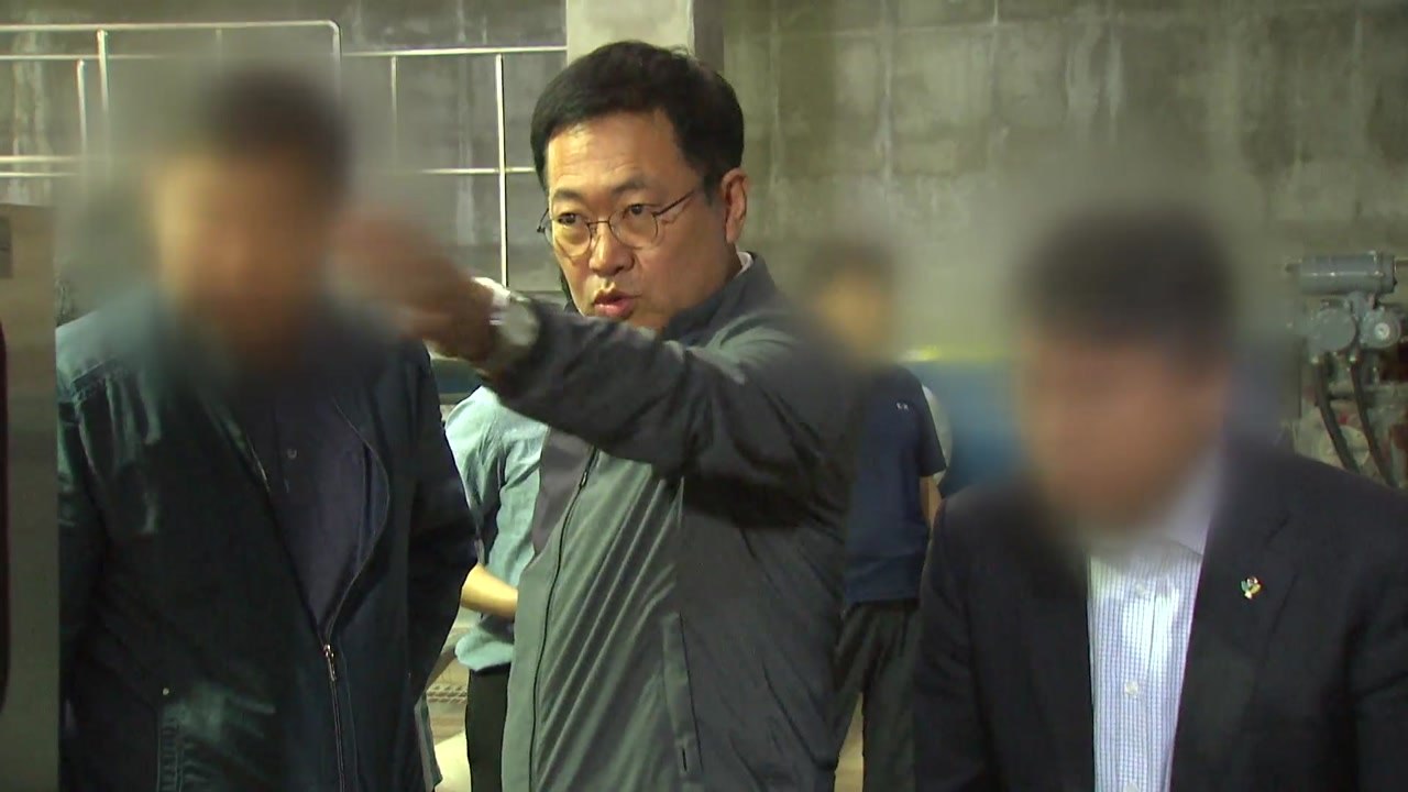 경찰, '붉은 수돗물 사태' 인천시장 수사 착수 / YTN