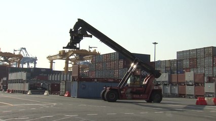 반도체 가격하락에 수출금액 6개월 연속 감소 / YTN