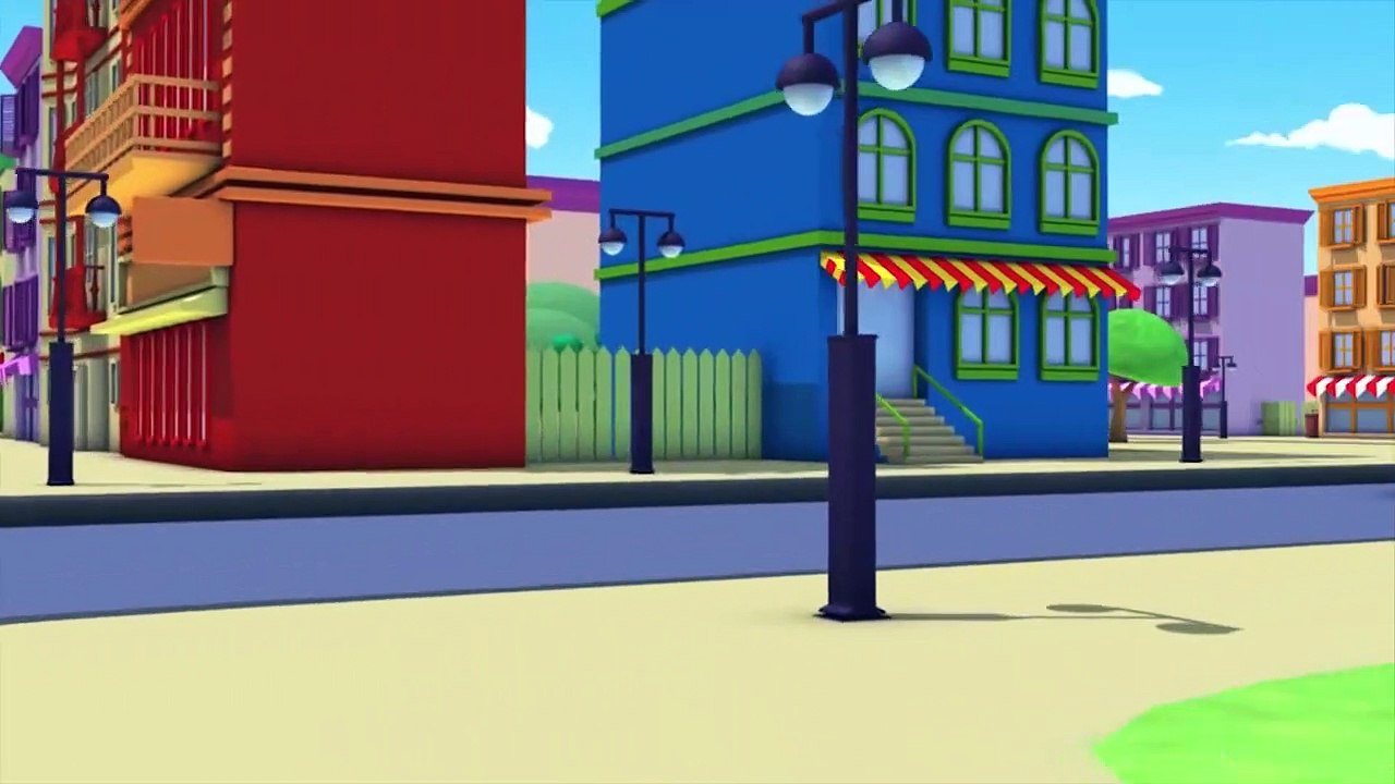 Tom the Tow Truck helps Amber the Ambulance of Car City  | Trucks cartoon for kids