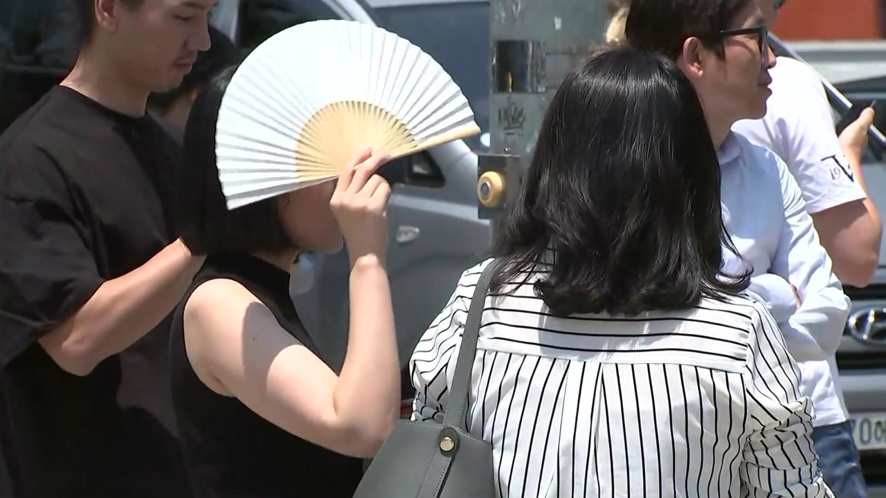 [날씨] 장맛비 점차 그쳐...한낮 무더위, 서울 31℃ / YTN