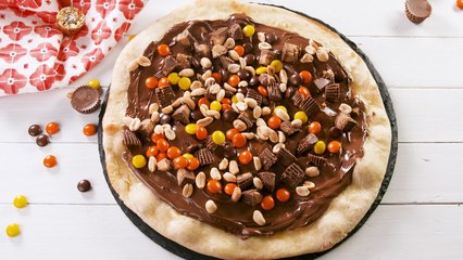 Chocolate Pizza Puts Red Sauce To Shame