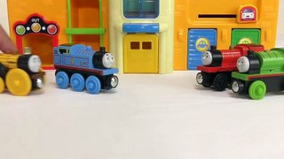 Thomas Disney Cars Transformers Tayo the Little Bus Garage Toy Cockroach Monster Story