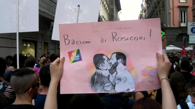 NAPOLI PRIDE 2019 - Legittimi Diritti