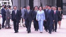 문 대통령 곧 출국...오후에 시진핑 中 주석과 회담 / YTN