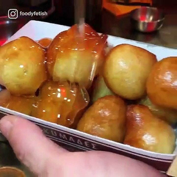 Vedat Milor: Üzerine tonla çikolata boca edilen lokmayı bir Yunan tatlısı olarak kim kabul ettirdi ise tebrik ediyorum