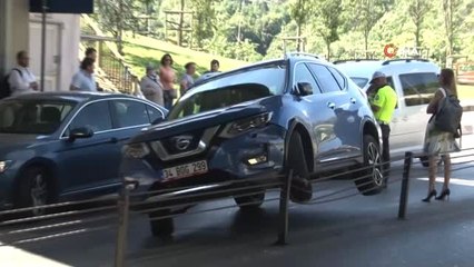 Kadın sürücü aracın kontrolünü kaybetti çelik halatlara tırmandı