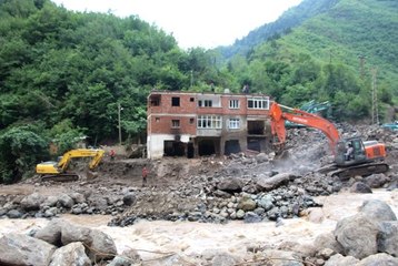 Selde kaybolanları bulmak için o bölgeye yoğunlaştılar