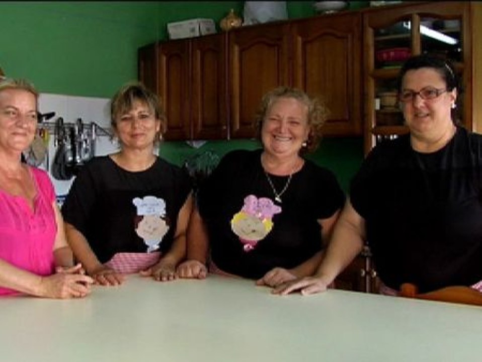 La Asociación Amigas del Sur recibe el donativo de una eurodiputada de Podemos