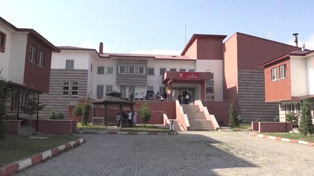 Sevgi Evleri ndeki çocukları kalp leri ile mutlu ettiler