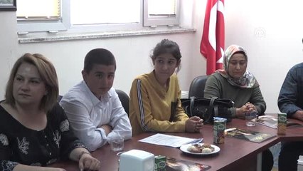 Anne babalarına yazdıkları mektuplarla ödül kazandılar