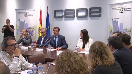 Garamendi clausura un desayuno sobre la inclusión laboral