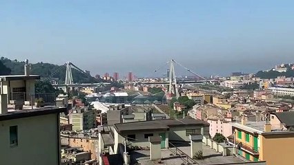 Download Video: Genova - Demolizione Ponte Morandi, l'esplosione vista dai palazzi intorno al Polcevera (28.06.19)