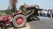 Dépannage d'un tracteur avec une pelleteuse (Fail)