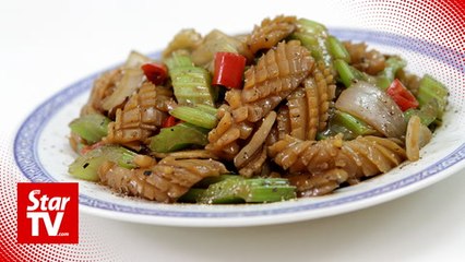 Retro Recipe: Squid & Celery Stirfry