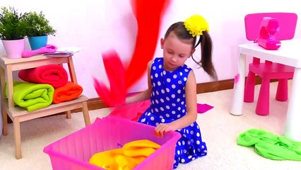 Alice Makes Real Princesses Dresses with Toy Sewing machine