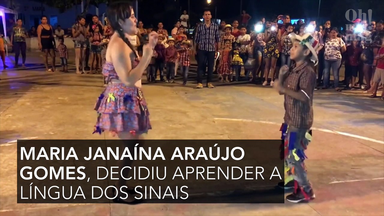 Vídeo de professora dançando quadrilha com aluno surdo conquista a internet