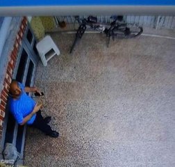 Bina önündeki bisikleti böyle çaldı