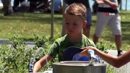 Antalya'da sıcak hava etkisini arttırırken en çok çalışanları zorluyor