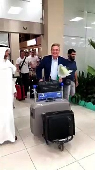 وصول مدرب الاهلي الجديد برانكو الى السعودية    وسط حفاوة جماهيرية