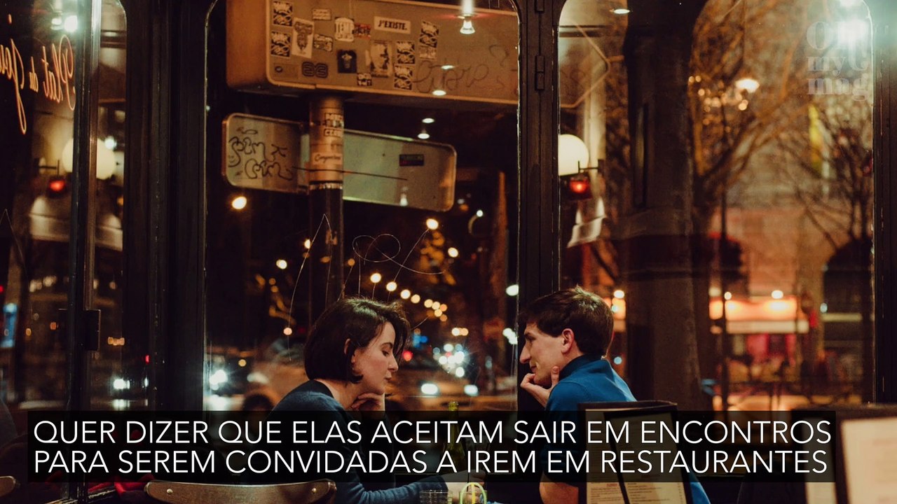 Um terço das mulheres aceitam a ir em encontros apenas para comer de graça