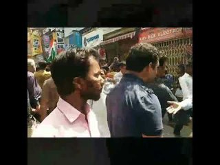 ಪುಲ್ವಾಮಾ ಉಗ್ರ ದಾಳಿ ಖಂಡಿಸಿ ಬೆಂಗಳೂರು ಅಂಗಡಿ ಮಾಲೀಕರ ಪ್ರತಿಭಟನೆ!