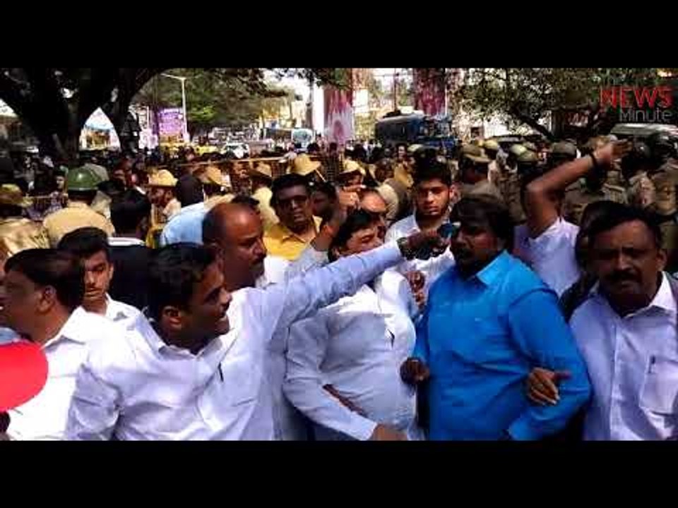 Mahadayi row: BJP, Cong stage protests against each other outside KPCC office in Bengaluru