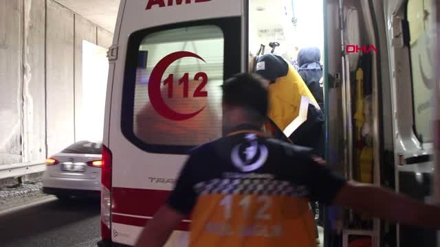 BOLU Hafif ticari araç, traktöre çarptı; 2 yaralı