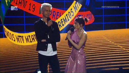 Kenia Oz gana en Instastories - En vivo en los MTV MIAW 2019