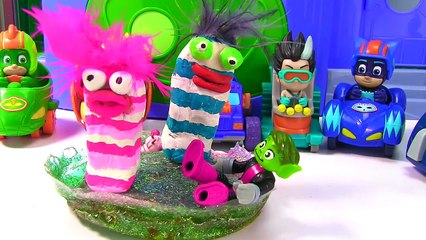 Fizzy and Phoebe Help Find Teen Titans with PJ Masks & My Little Pony