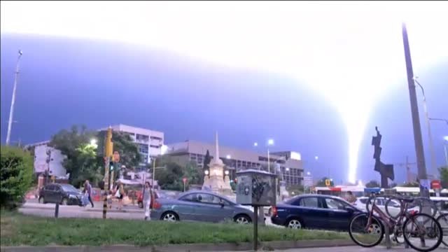 La ola de calor provoca en Grecia tormentas eléctricas y rachas huracanadas