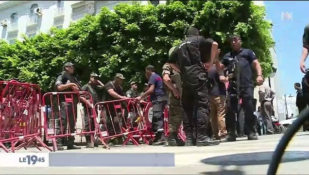 Tunisie : des policiers visés dans deux attentats suicides