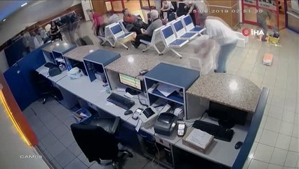 15 Temmuz Demokrasi Otogarı'nda akıl almaz olay...Yazıhaneyi duvar örerek böyle ikiye böldüler