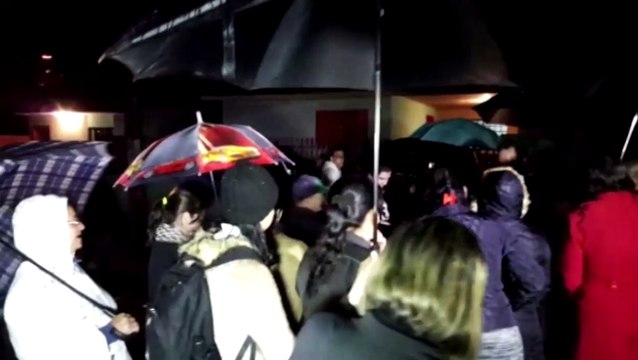 Cansados de esperar por ônibus, moradores fazem mobilização no Bela Vista