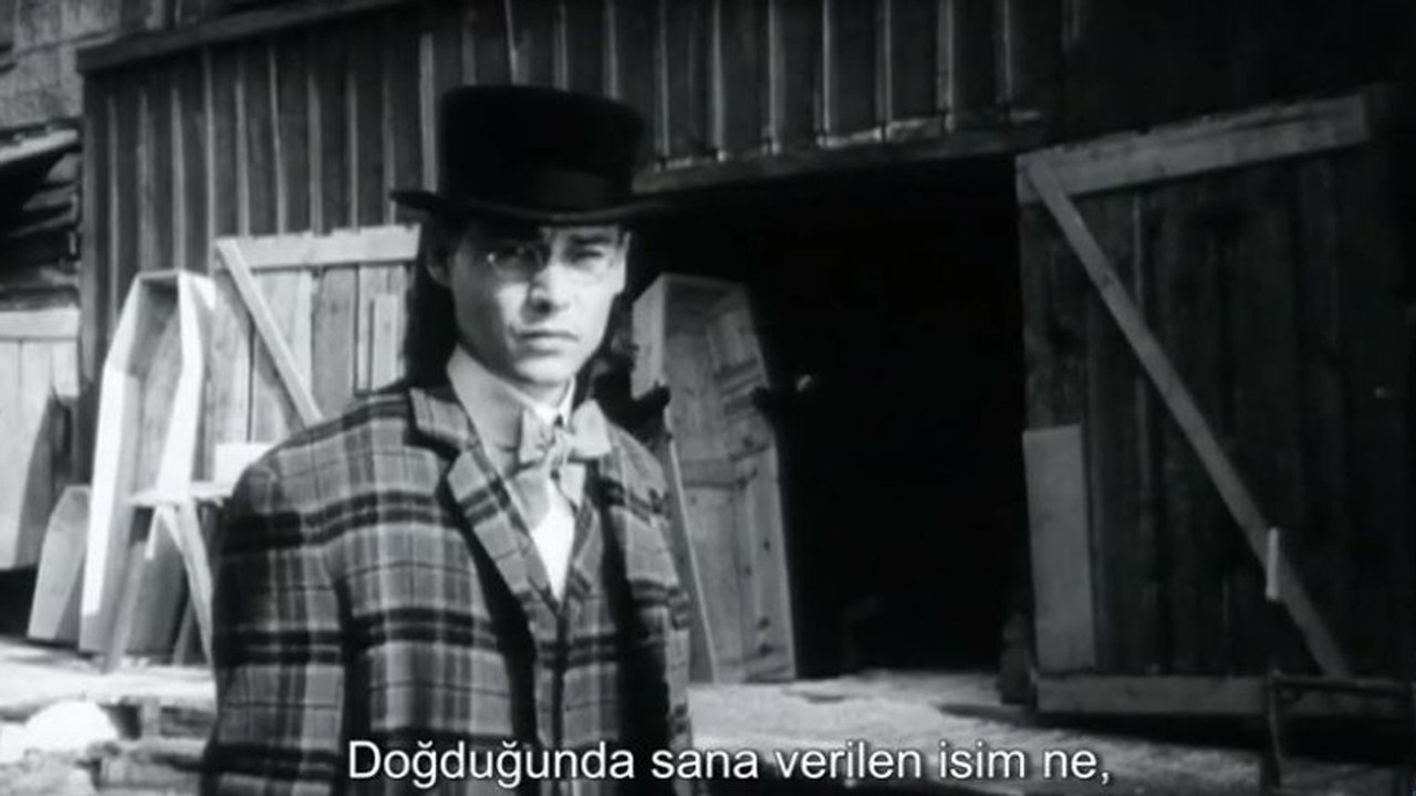 Ölü Adam Filminin Altyazılı Fragmanını / Videosunu İzleyin – 12 Temmuz’da Vizyonda!