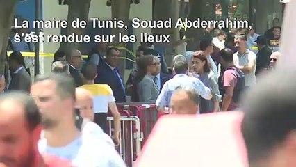 Policiers et secouristes sur le lieu de l'attentat suicide à Tunis