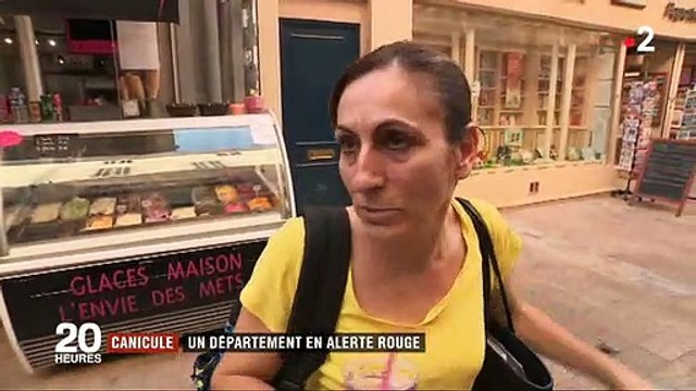 Spéciale Canicule: Reportage à Carpentras une ville en alerte rouge, une première en France en raison de la chaleur
