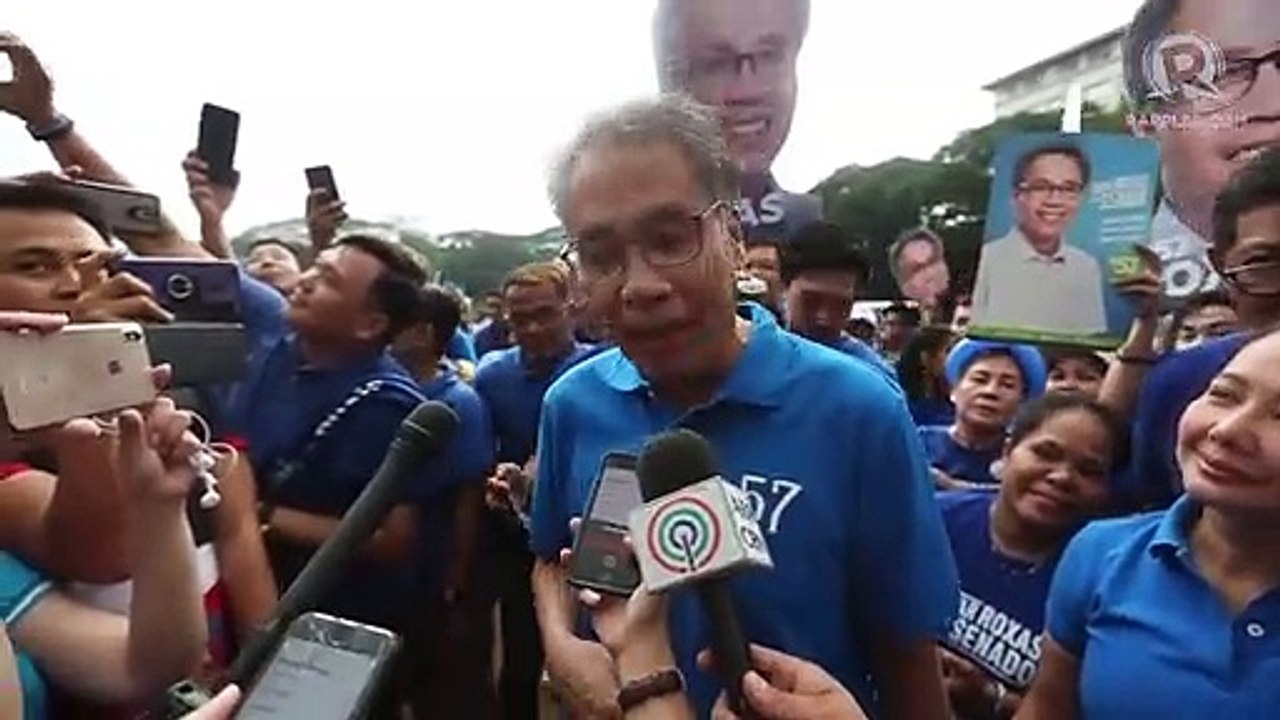 Mar Roxas laughs off ouster matrix involving Otso Diretso candidates