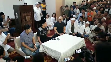 Baru Seminggu Jadi Muslim, Deddy Corbuzier Jadi Saksi Orang Mualaf