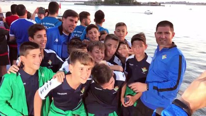 Himno del Betis a los Pies de la Estatua de la Libertad