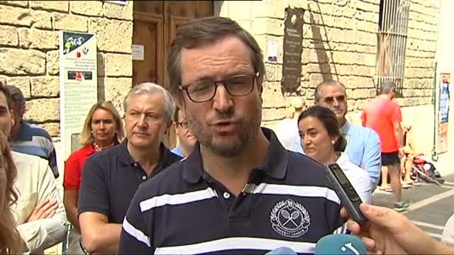 Maroto: Si Puigdemont esperaba encontrarse un presidente del Gobierno con los brazos cruzados ante su desafío es que ni conoce a este presidente ni a este Gobierno