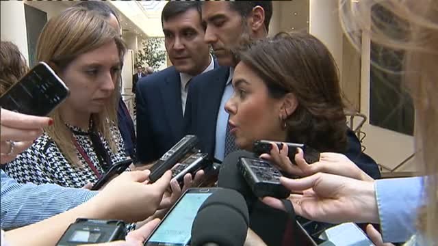 Sáenz de Santamaría: La Generalitat puede lanzarse por estos precipicios pero el Gobierno de España anclará a la sociedad catalana en el progreso