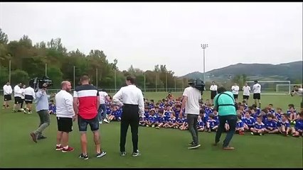 Saúl Berjón Visita el Campus de Verano del Real Oviedo