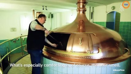 Cette brasserie propose de piquer une tête dans une piscine de bière